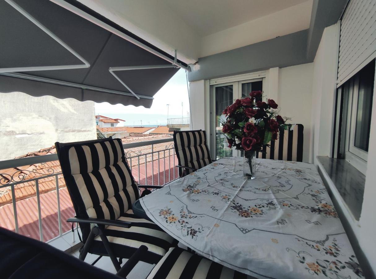 Seaside Apartments Nea Iraklia Exterior photo