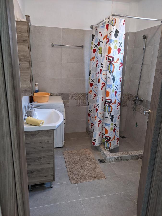 Seaside Apartments Nea Iraklia Exterior photo